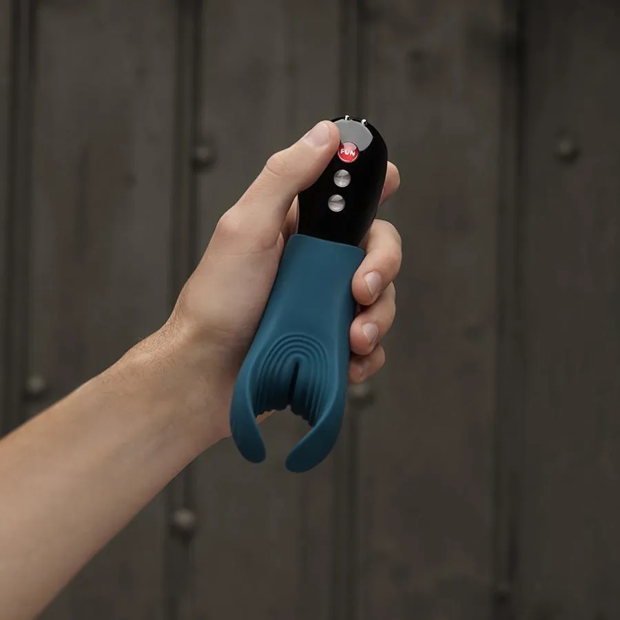Fun Factory - Manta Vibrating Stroker Masturbator